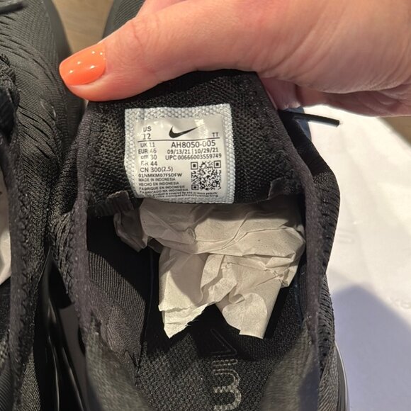 Nike Black Air Max 270 Sneakers - Picture 4 of 6